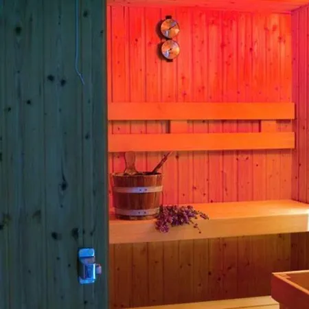 Daphne Club فندق خالكيذيكي