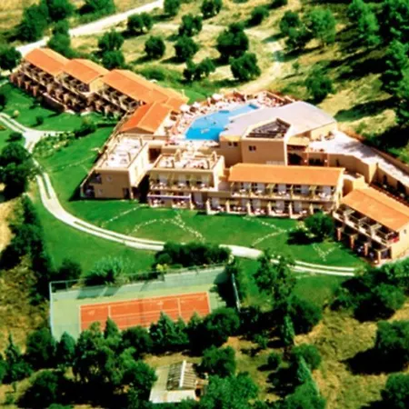 Daphne Club فندق خالكيذيكي