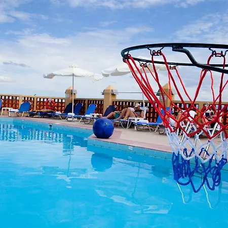 فندق Daphne Club 3*