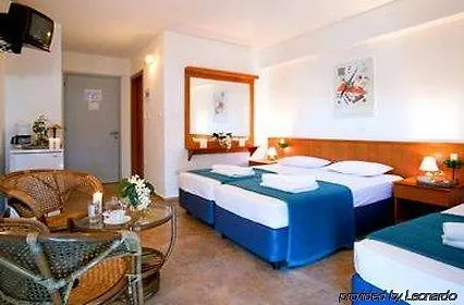 Daphne Club Hotel