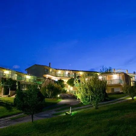 Daphne Club Hotel