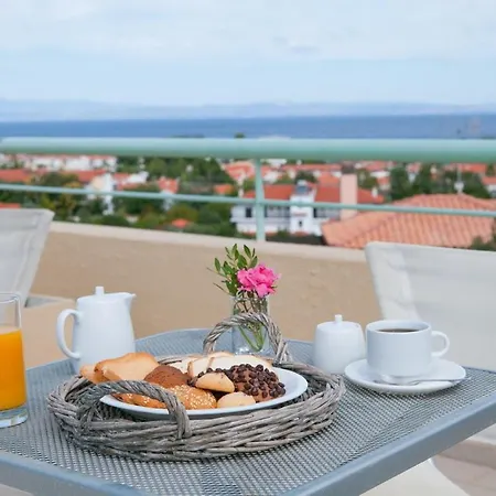 Hotel Daphne Club