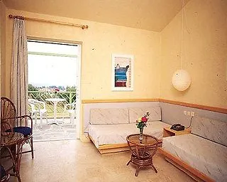 Hotel Daphne Club 3*