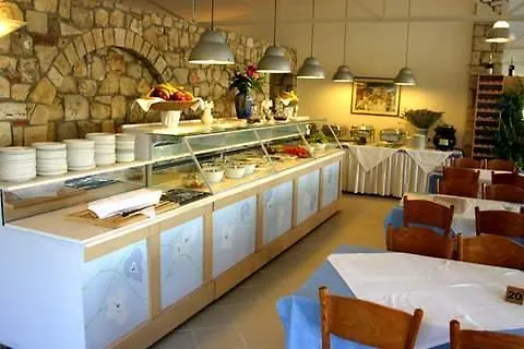 Hotel Daphne Club 3*