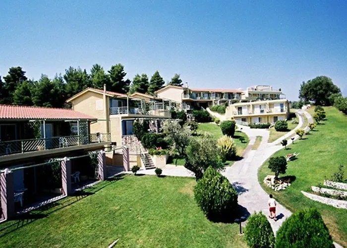 Daphne Club Hotel 3*