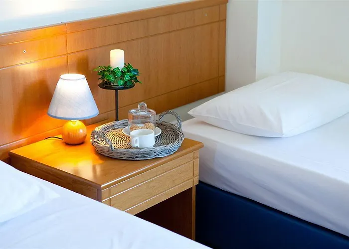 Hotel Daphne Club 3*