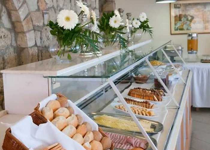 Hotel Daphne Club 3*