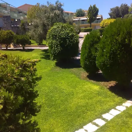 Daphne Club Hotel 3*