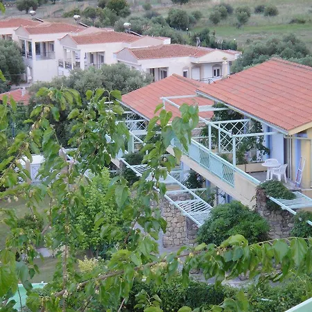 Daphne Club Hotel 3*