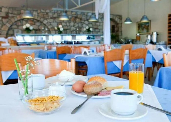 Hotel Daphne Club