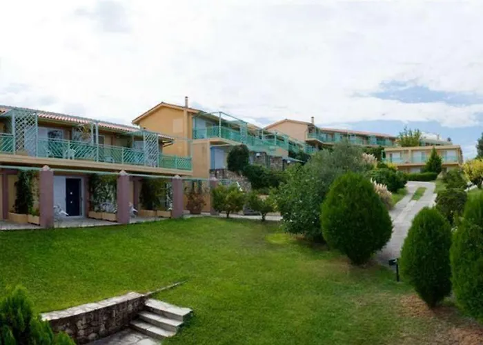 Daphne Club Hotel